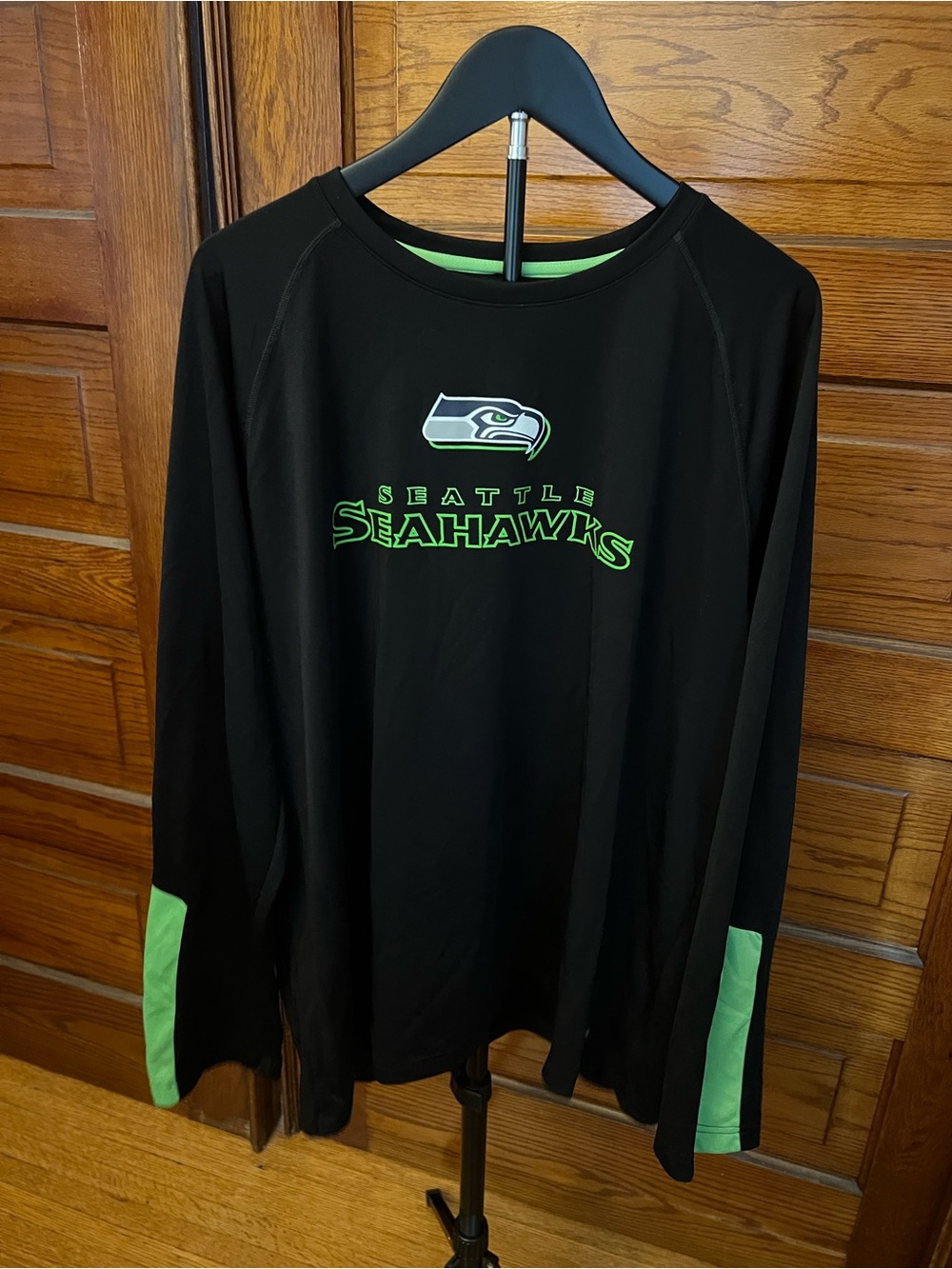 Men’s Seattle Seahawks Long-Sleeve Football Shirt